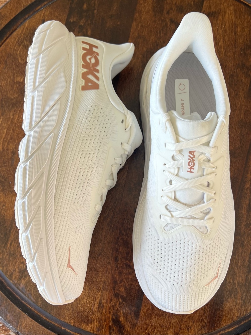 HOKA ONE ONE Arahi 7 Blanc De Blanc White Rose Gold Running Shoes Women’s 10